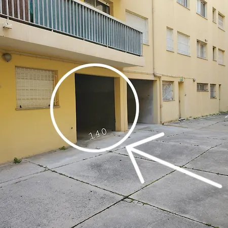 La Bord De Et Parking Privee * Mentona