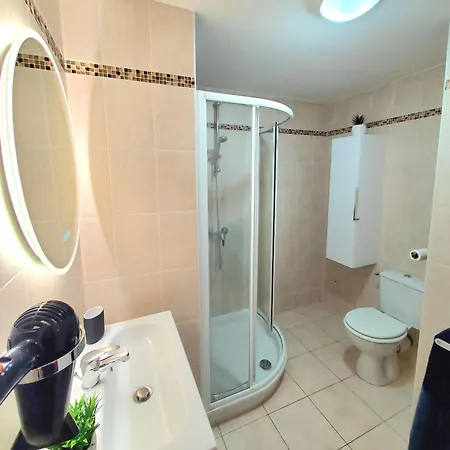 Apartament La Bord De Et Parking Privee Mentona